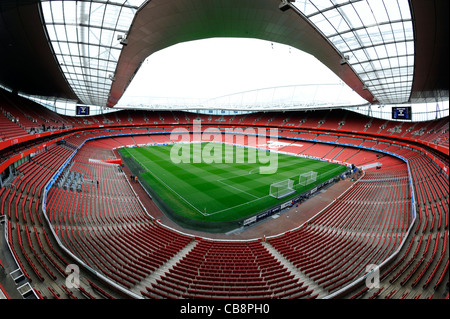 Blick in das Emirates Stadium (auch bekannt als Ashburton Grove), London. Haus von Arsenal Football Club Stockfoto