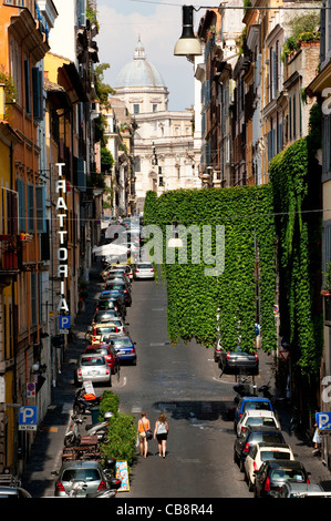 Via Panisperna im Hinblick auf die Kirche Santa Maria Maggiore, Rom, Italien Stockfoto