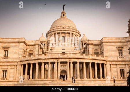 Indien, Westbengalen, Kolkata, Architektur Victoria Memorial, West vorderen Kolonnade Stockfoto