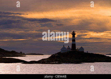 Landegode Leuchtturm auf der kleinen Insel Store Eggeloysa, gebaut im Jahr 1902. Stockfoto