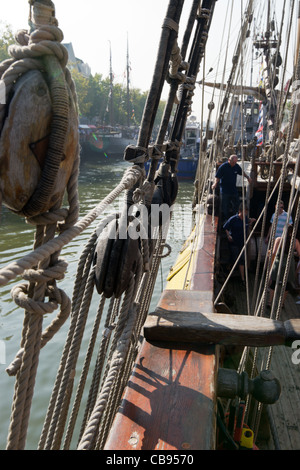 Rig Segler Shtandart in Maassluis während der Furieade im Jahr 2011 Stockfoto