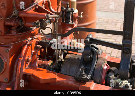 Demonstration der alten Dieselmotoren während der Furieade in Maassluis. Stockfoto