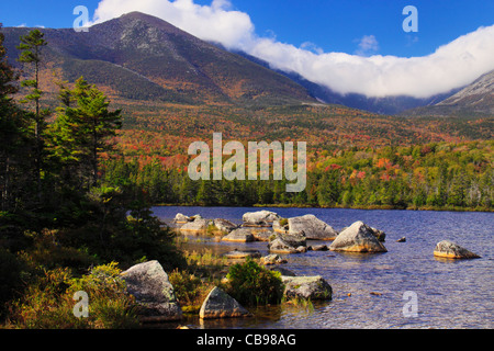 Sandy Stream Teich mit Mount Katahdin, Baxter State Park, Millinocket, Maine, USA Stockfoto