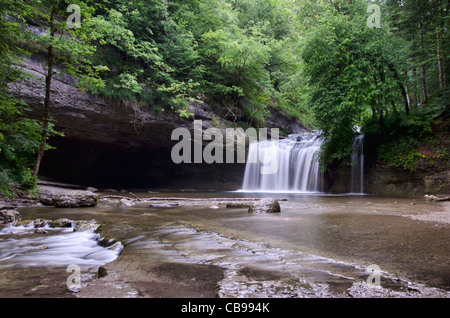 Einer der Wasserfälle, die 'Cascades du Herisson' im 'Le Jura", Frankreich zu bilden. Stockfoto