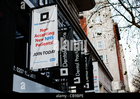 NHS Dental Practice Banner; Marylebone Road; London; England; VEREINIGTES KÖNIGREICH; Europa Stockfoto