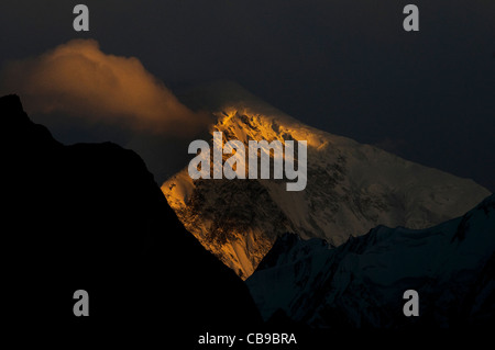 Ultar Sar Höhepunkt ist der Süden östlichste große Gipfel des Batura Muztagh, ein Unterbereich der Karakorum in Pakistan. Stockfoto