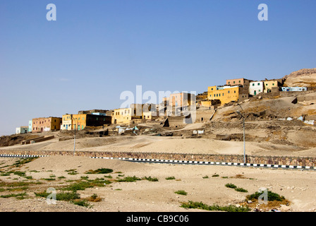 Abd al-Qurnah Dorf in den Hügeln von West-Theben - Luxor, Oberägypten Stockfoto