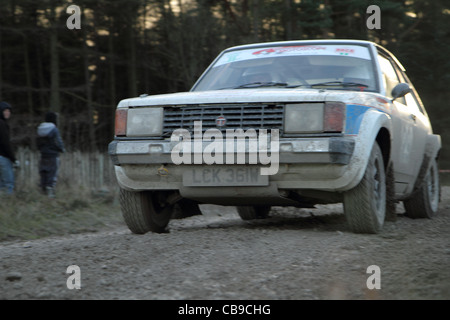 Rallye-Auto bei Roger Albert Clark Rallye in der Nähe von Pickering North Yorkshire 12.03.11 Stockfoto