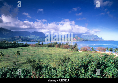Ansicht von Hanalei Bay, die North Shore und Napali von Princeville Resort Stockfoto