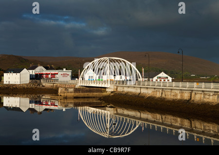 Die neue Brücke, die Verbindung der Corraun-Halbinsel über Achill Sound auf Achill Island, County Mayo, Irland Stockfoto