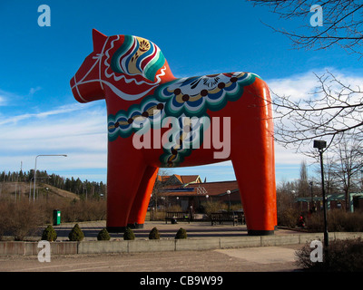 Große Statue eines Pferdes Dalarna, Dalarnapferde, Schweden Stockfoto