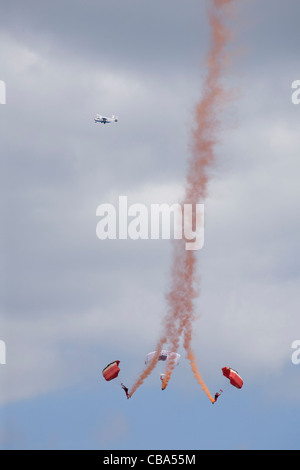 Red Devils Freifall Fallschirm Team Farnborough International Airshow, Juli 2010 Stockfoto