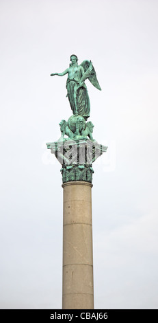 Statue der Göttin Concordia an der Oberseite der Spalte König Wilhelm Jubiläum am Schlossplatz, Stuttgart Stockfoto