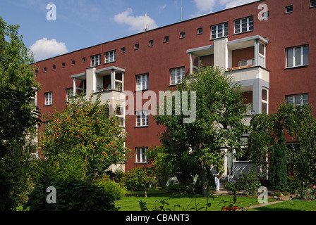 Berlin. Hufeisensiedlung. Hufeisen Estate von Bruno Taut, Fritz-Reuter-Allee in Berlin Neukölln, Britz, Berlin, Deutschland. Stockfoto