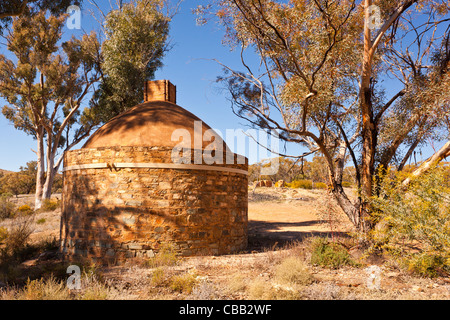 Die Ruinen der Copper smelter auf Bolla Bollana Creek in Arkaroola Wilderness Reserve im nördlichen Flinders Ranges im Outback Südaustralien Stockfoto