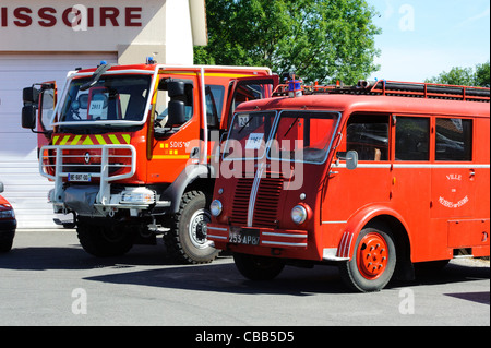 Stock Foto von Sapeur pompier Feuerwehrfahrzeugen. Stockfoto