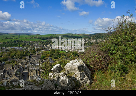 Blick auf Settle vom Castleberg Hill aus Yorkshire Dales National Park North Yorkshire England Großbritannien GB Großbritannien Stockfoto