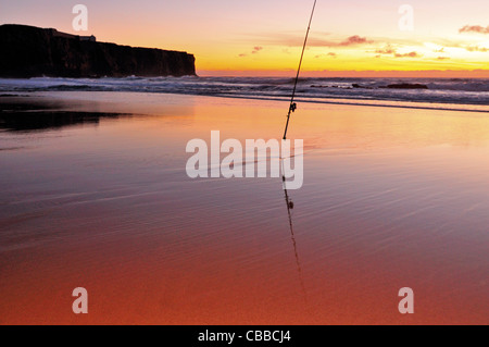 Portugal, Algarve: Sonnenuntergang am Strand Praia Do Tonel in Sagres Stockfoto