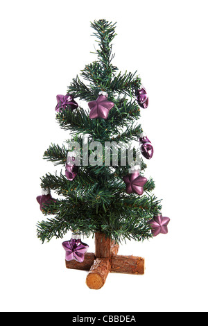 Plastik-Weihnachtsbaum mit lila Sterne isoliert auf weißem Hintergrund Stockfoto