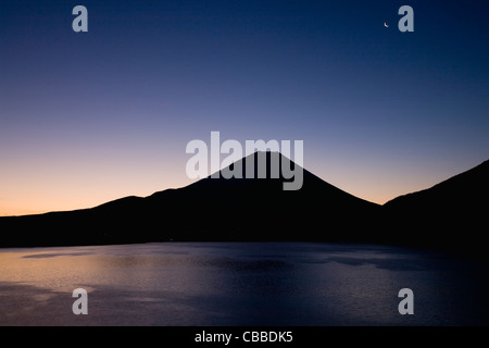 Morgen Blick auf Mount Fuji und Lake Motosu, Fujikawaguchiko, Yamanashi, Japan Stockfoto