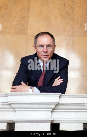 Jan Svejnar ist US-amerikanische, Tschechische geboren und Direktor des International Policy Center an der Gerald R. Ford School of Stockfoto