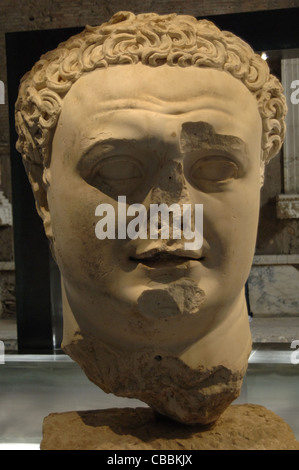 Vespasian (9-79). Römischer Kaiser. Gründer der Flavian Dynastie. Kolossale Kopf. Marmor. Stockfoto