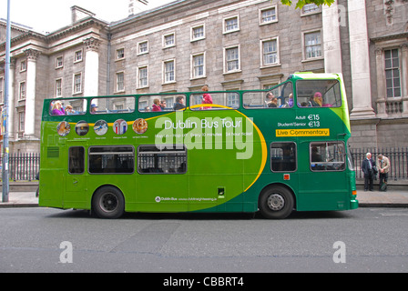 Dublin Bus Hop on Hop-off Bustour Irland Vereinigtes Königreich Stockfoto