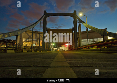 Brücke Renault der Insel Seguin, Banken von Seine., Sonnenuntergang-Boulogne-Billancourt. Insel wirft einen neuen Blick, die wichtigsten g Stockfoto