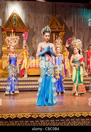 Thailand oder Thai Ladyboy Transvestit Kultur Tänzer Stockfoto