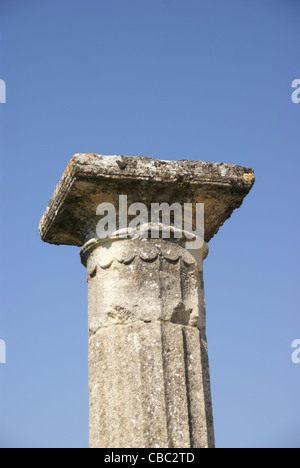 Ionische Säule in der Villasse Roman ruins, Vaison la Romaine, Frankreich Stockfoto