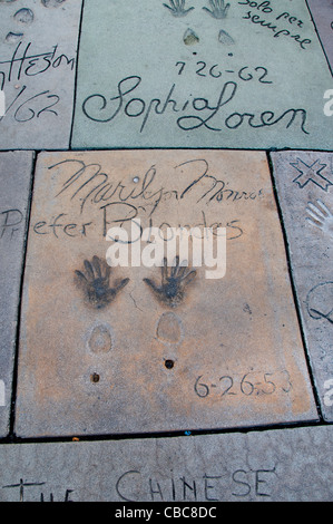 Marilyn Monroe Hand Fuß Drucke Pflasterung Chinese Theater in Hollywood Boulevard in Los Angeles Stockfoto