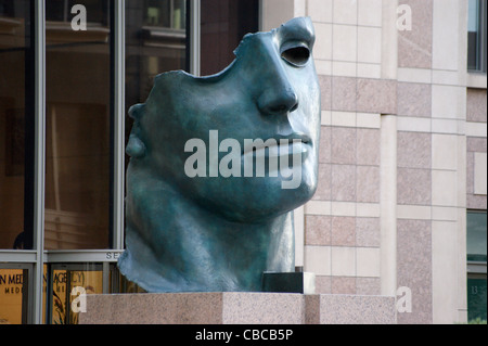 Igor Mitoraj Skulptur 'Centurione', Canary Wharf, Docklands, London, England Stockfoto