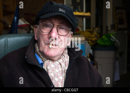 David Welsh, ein Stall-Inhaber im Bereich secondhand-Markt von Glasgow Stockfoto