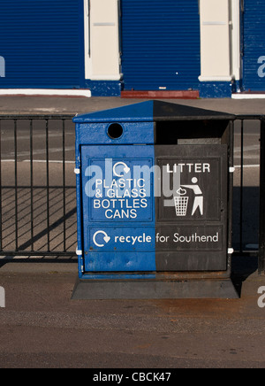 Recycling und Abfall-Behälter in Southend Stockfoto