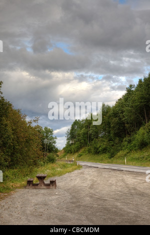 Autobahn-Rest legen Sie im norwegischen Bergen. Stockfoto