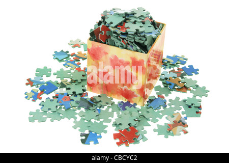 Jigsaw Puzzle-Teile in Box Stockfoto