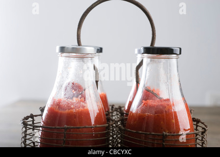 Passata di Pomodoro (Tomatenmark) Stockfoto