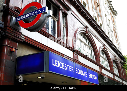 Eingang des Londoner U-Bahn-Station Leicester Square Stockfoto