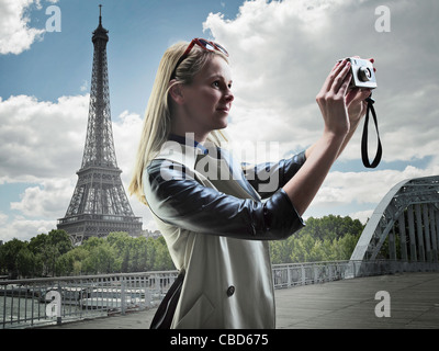 Frau Fotografieren in Paris Stockfoto