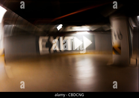 Einem unterirdischen Parkplatz, Garage, am Einkaufszentrum Fenix Galerie Vysocanska in Prag, Tschechien.  (CTK Foto/Rene Stockfoto