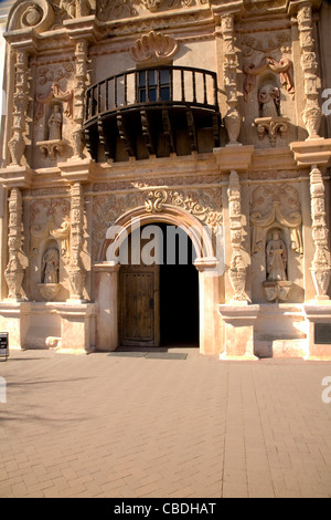 ARIZONA - Mission San Xavier Del Bac auf der Tohono O' odham San Xavier Indian Reservation in der Nähe von Tucson. Stockfoto