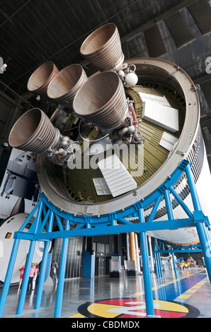 Alabama, Huntsville, USA Platz & Rocket Center, Davidson Zentrum für Weltraumforschung, Saturn V-Rakete, zweite Stufe-Motoren Stockfoto