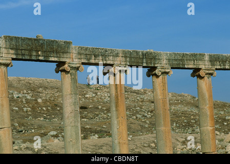 Kolonnade der römischen Ruinen von Jerash in Jordanien Stockfoto
