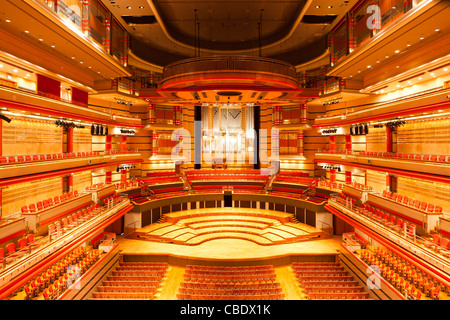 Symphony Hall Auditorium, Centenary Square Stadtzentrum von Birmingham, West Midlands, England, UK Stockfoto