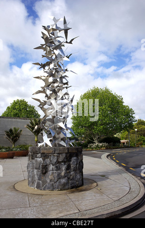 Die Skulptur und Eingang zum Auckland Botanic Gardens. Auckland, New Zealand, 11. November 2010. Stockfoto