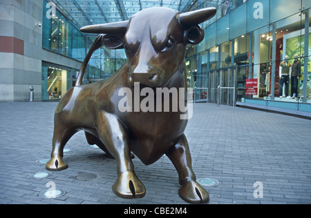 Statue in Bullring Shopping Centre, Birmingham, UK Stockfoto