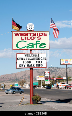 Die historische Route 66 Verkehr Zeichen National Highway Arizona American Stockfoto