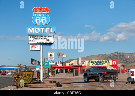 Die historische Route 66 Verkehr Zeichen National Highway Arizona American Stockfoto