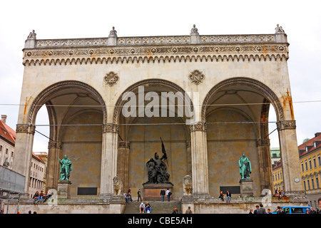 Die Feldherrnhalle, Field Marshals' Hall ist eine monumentale Loggia in München, Symbol der Auszeichnung der bayerischen Armee Stockfoto