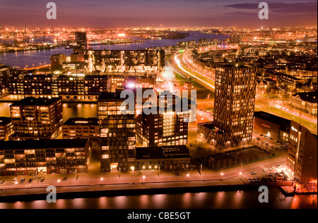 Nachtansicht von Rotterdam. Rotterdam, Niederlande. Stockfoto